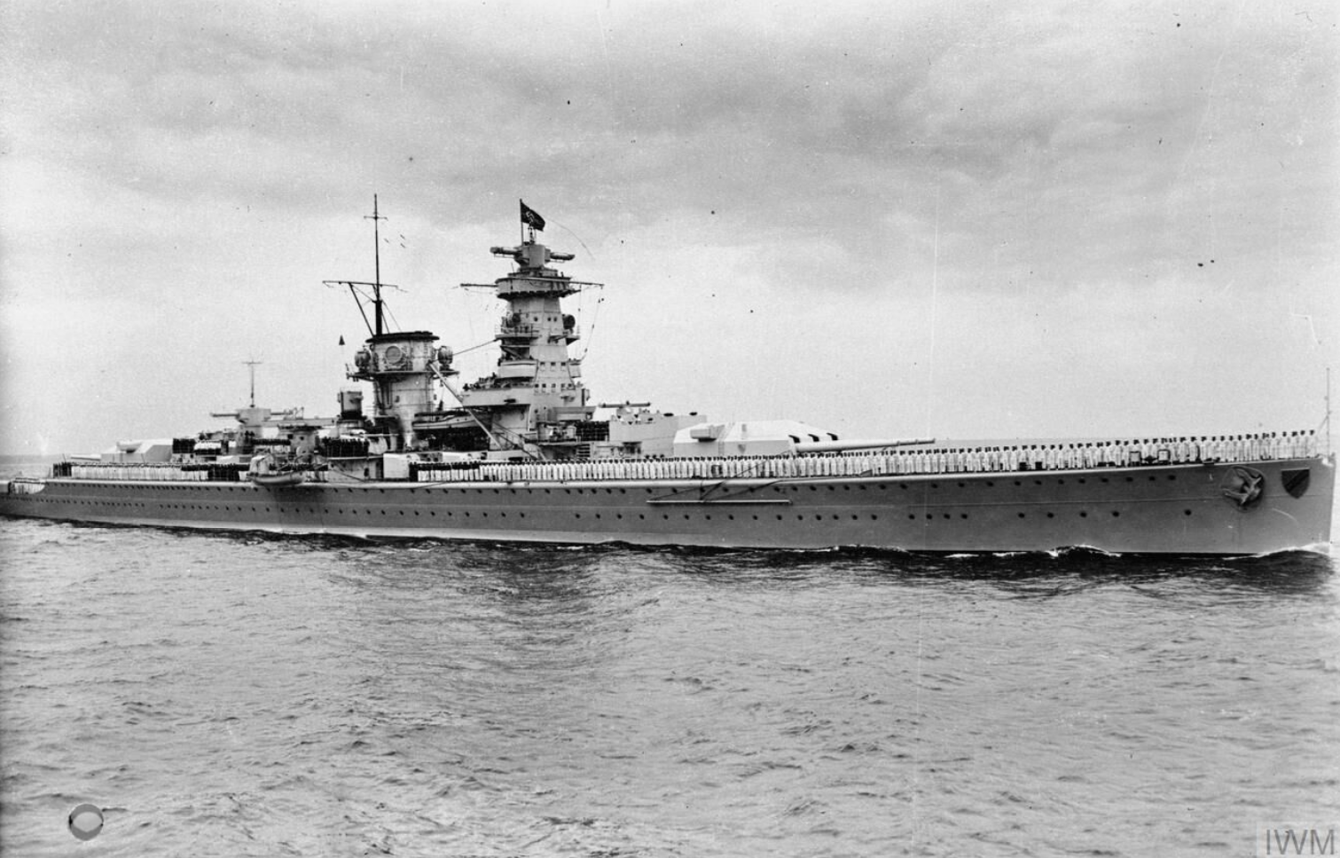 Foto, Das Panzerschiff Admiral Scheer.